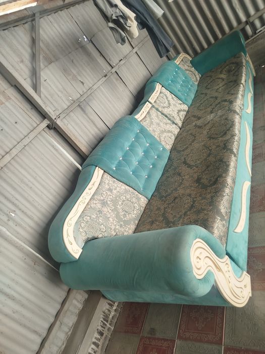 Продам диван в хорошем состоянии