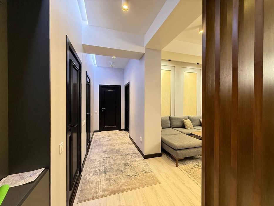 Продаётся квартира в ЖК Bobur Elit на Ул Нукус