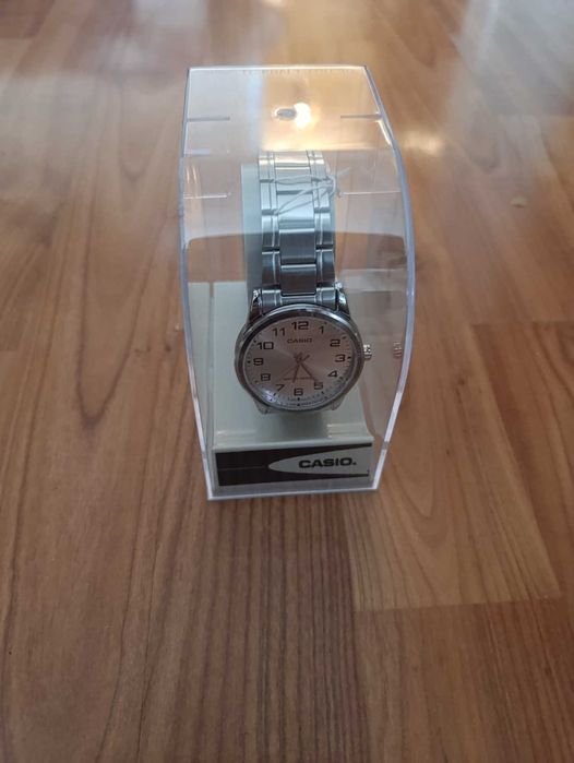 Нов мъжки часовник - Casio