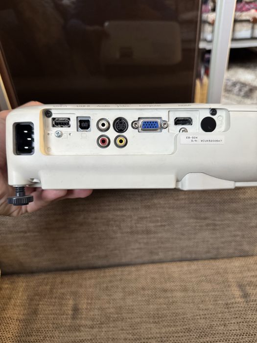 Продам проектор EPSON EB-S04