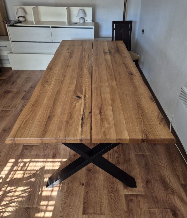 Масивна дъбова маса