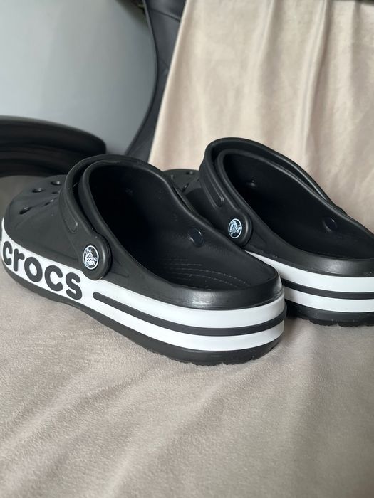 Сланцы Crocs черного цвета
