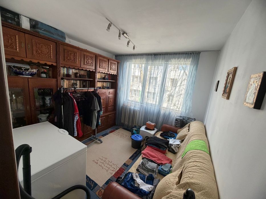 Apartament 4 camere decomandat 98 mp Berceni