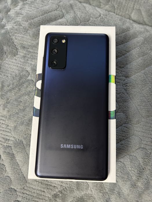 Продам samsung s 20 FE