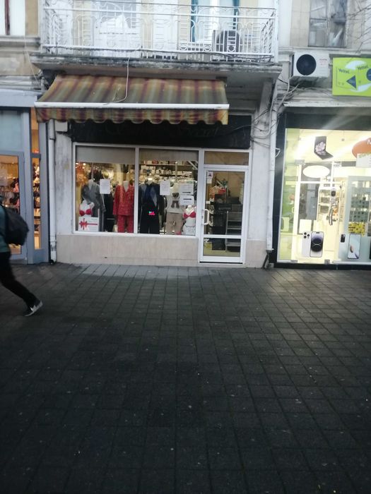 Дава се под наем Магазин в Пазарджик, Руски - 18 кв.м за 397.8 € - Снимка #2