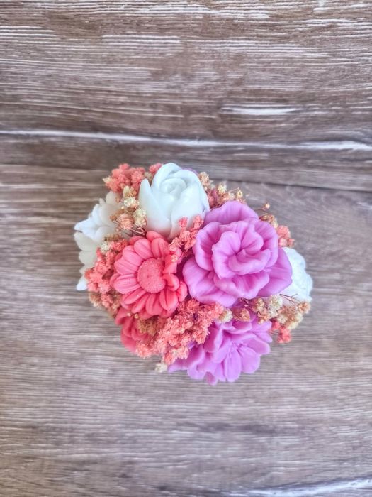 Сапунени букети в нежни кашпи