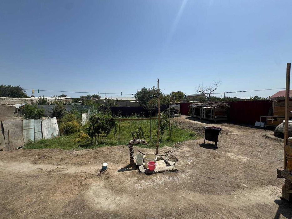 4.8 sotixli hovli sotiladi.