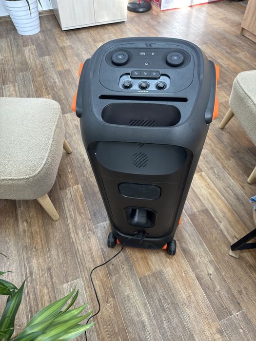 Колонка jbl party box 710