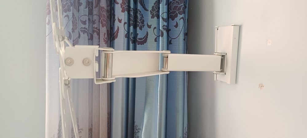 Продам TV кронштейн