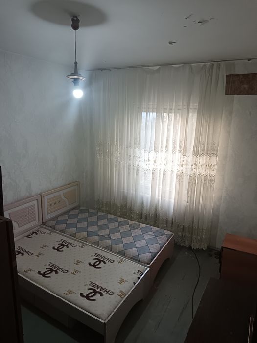 Sergelı 8   2 xonalı uy 4 Etaj bohcha maktablar yaqin 350$