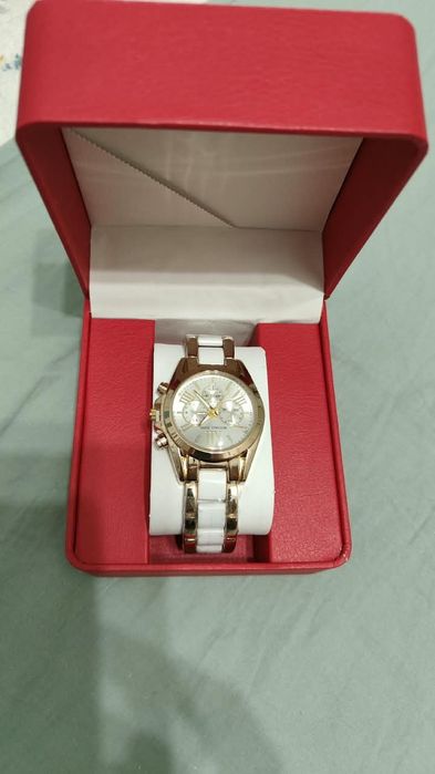 Продам женские часы Tissot