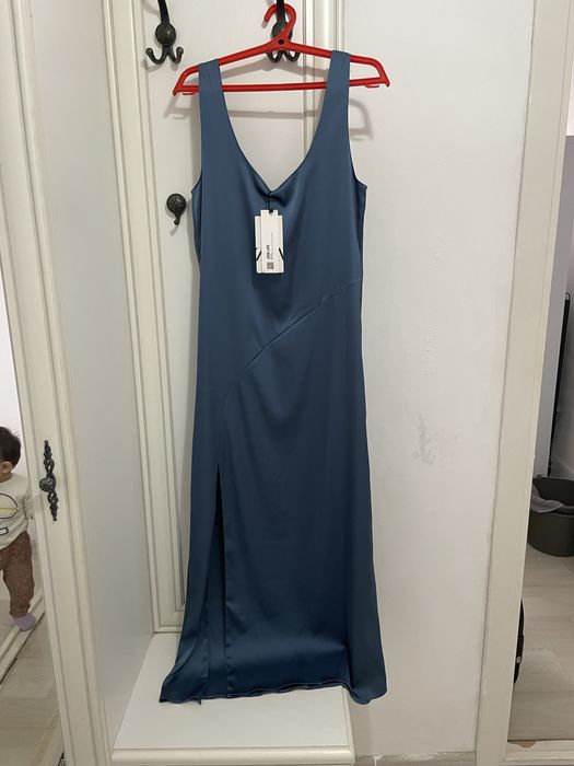 Платье от Zara новое