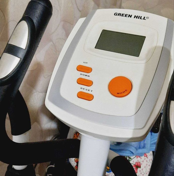 Фирменный велотренажёр Green Hill