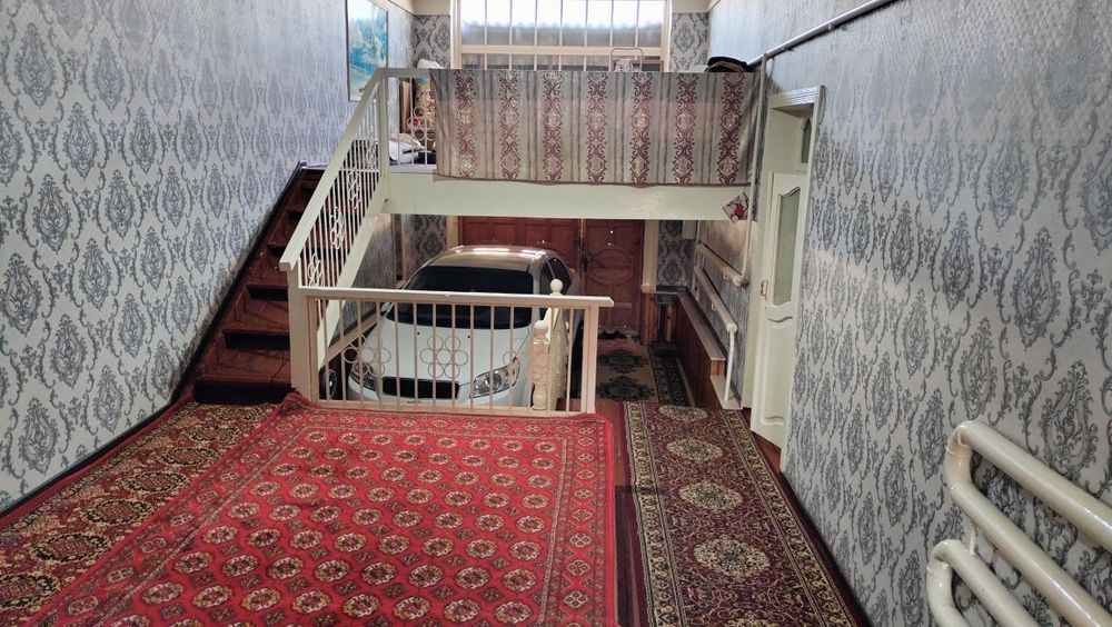 Уй сатылады, Тахияташ центрда жайласкан, базарга жакын, 4.5 сотка