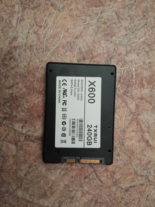 SSD-накопопитель 240