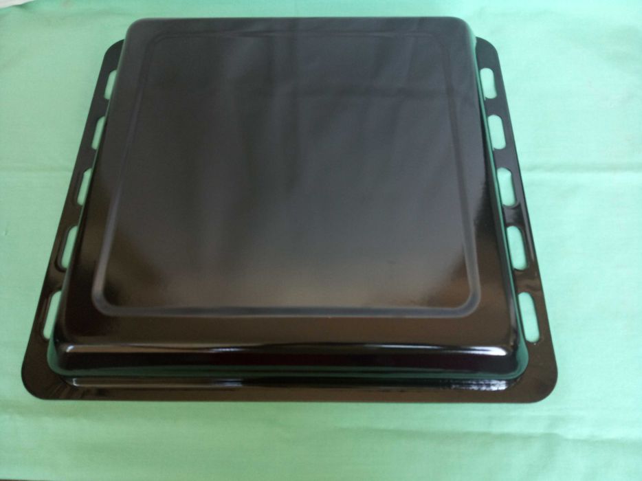 Нова емайлирана тава