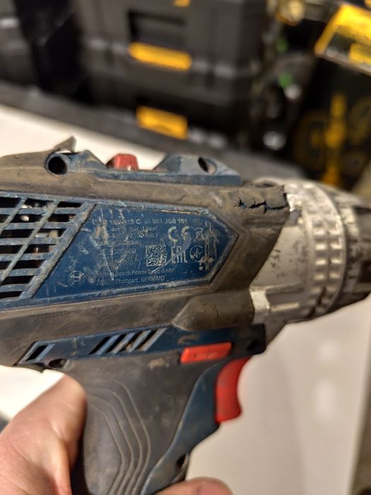 Мощен безчетков винтоверт Бош Bosch GSR 18V-110 C + 5Ah