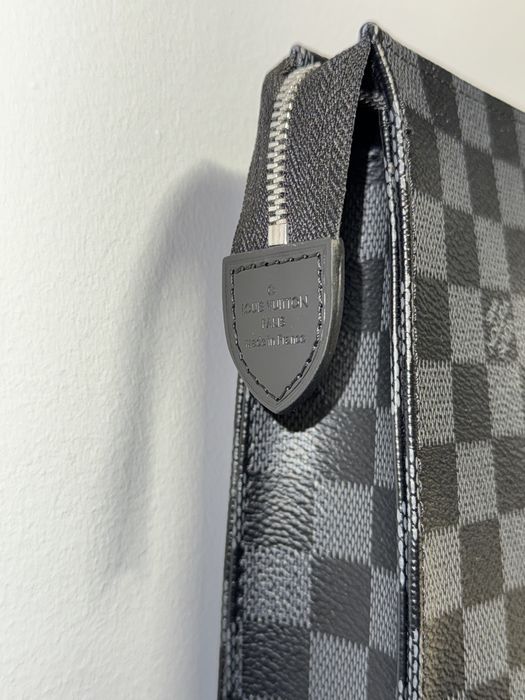 Louis Vuitton чанта