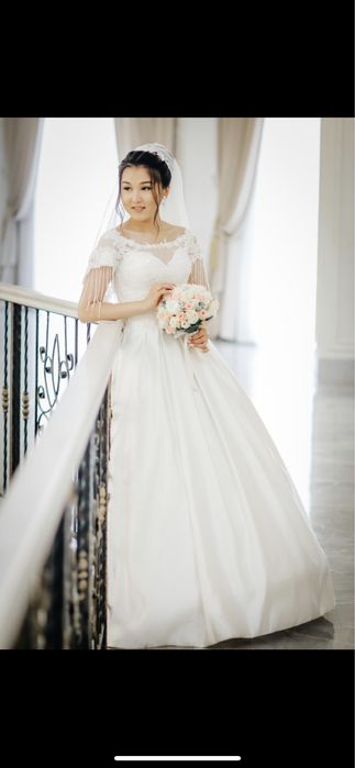 Свадебное платье