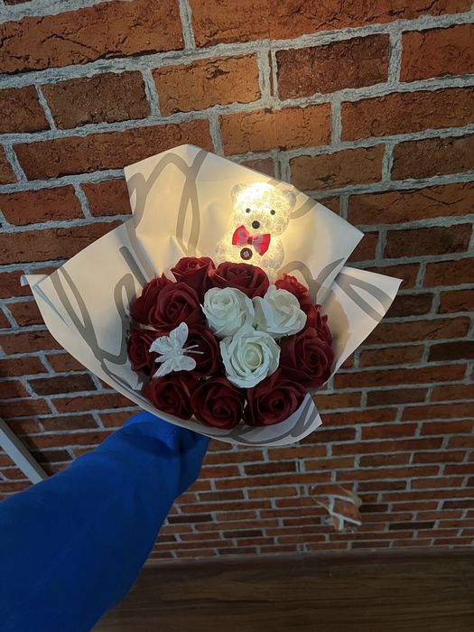 buchete trandafiri sapun cadou perfect stitch roz rosu albastru