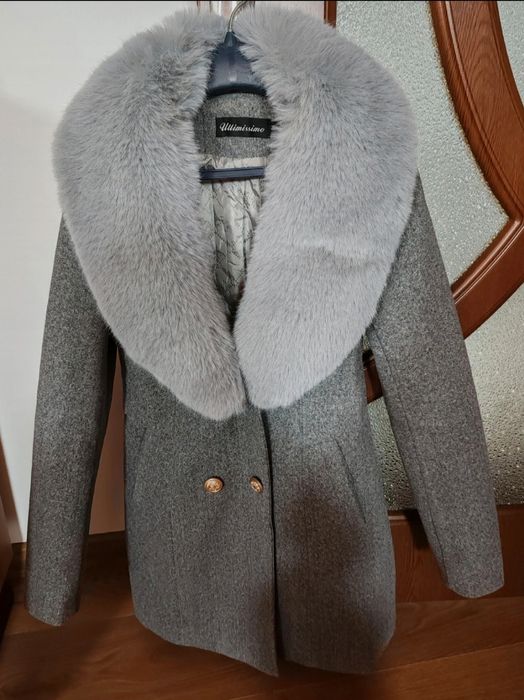 Palton gri ca nou