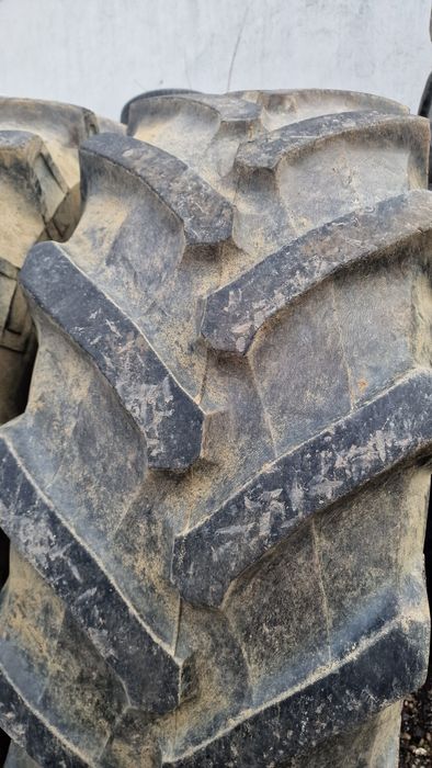 CAUCIUCURI tractor 480/70R30 marca Pirelli