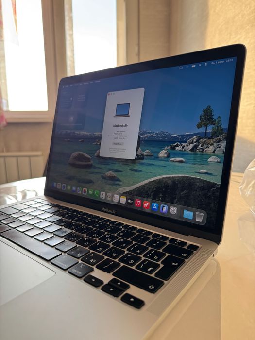 Macbook air 13 M1 8/256 silver
