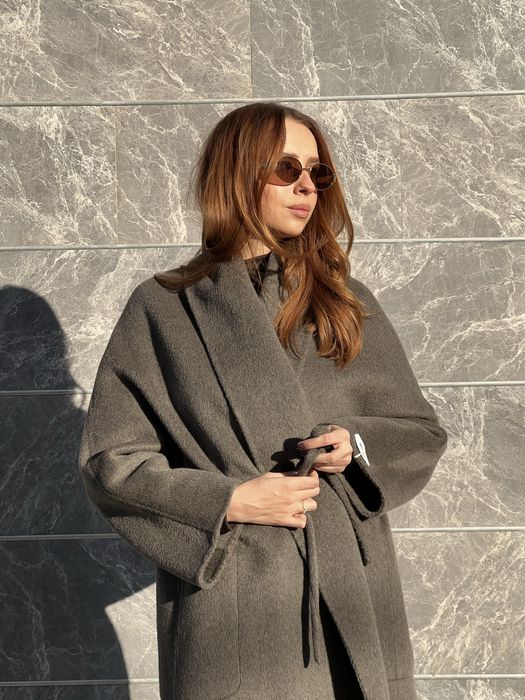 Пальто шерстянное, новое