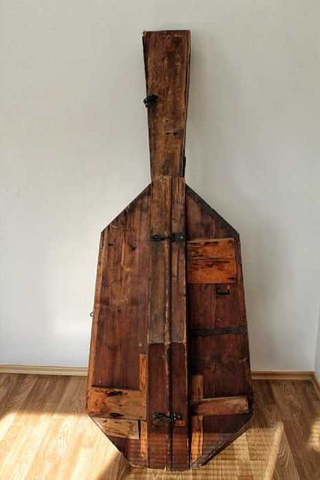 Дървен калъф за контрабас