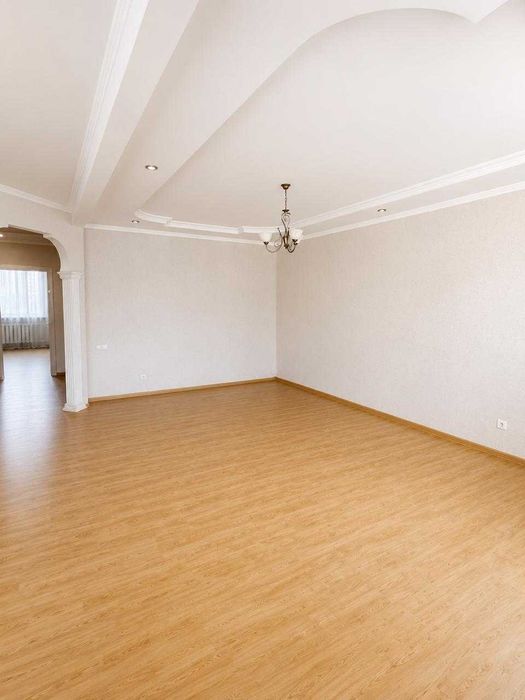 3-к ЖК Кенесары в центре продам!