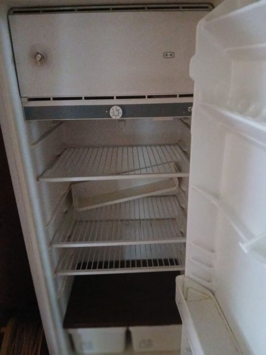 Холодильник сатылады