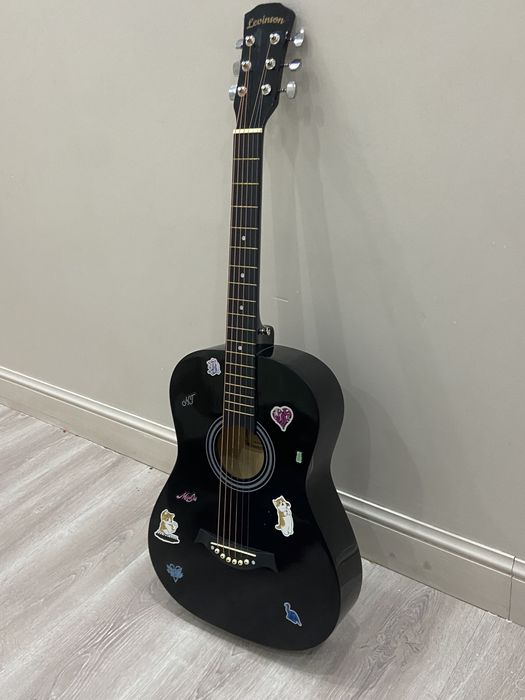 продам акустическую гитару недорого,отличный вариант для обучения