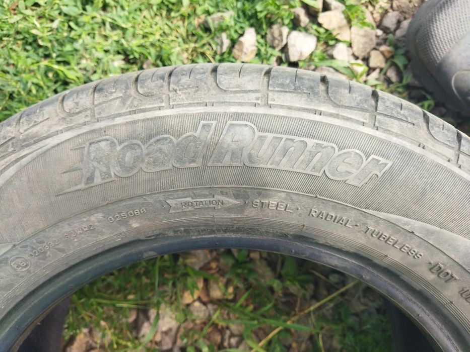Продам две покрышки для авто.