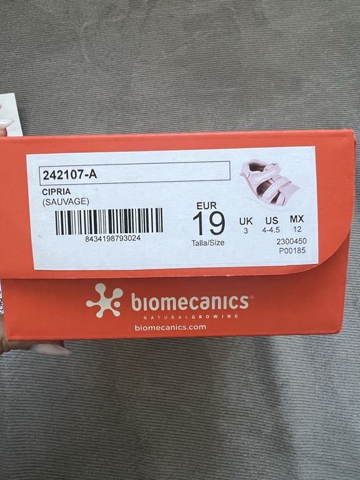 Biomecanics номер 19 розови сандали