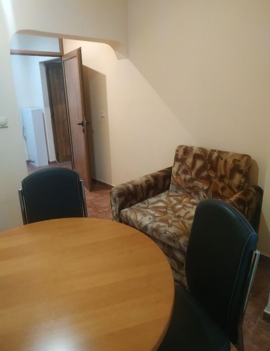 Дава се под наем Едностаен апартамент в Враца, Дъбника - 42 кв.м за 298.86 € - Снимка #1