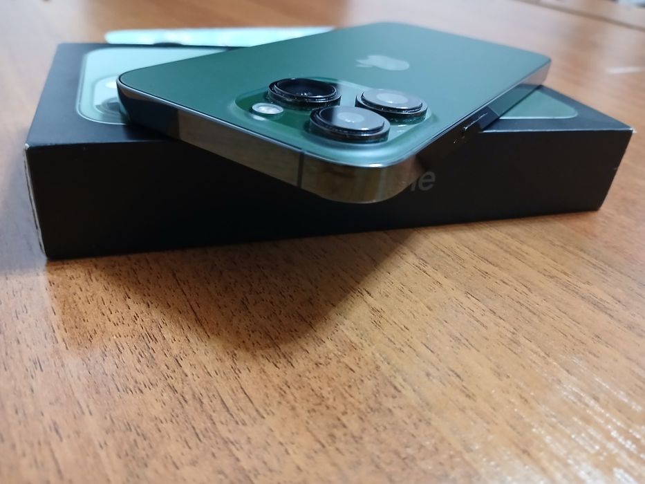 Айфон 13 про в идеале как новый