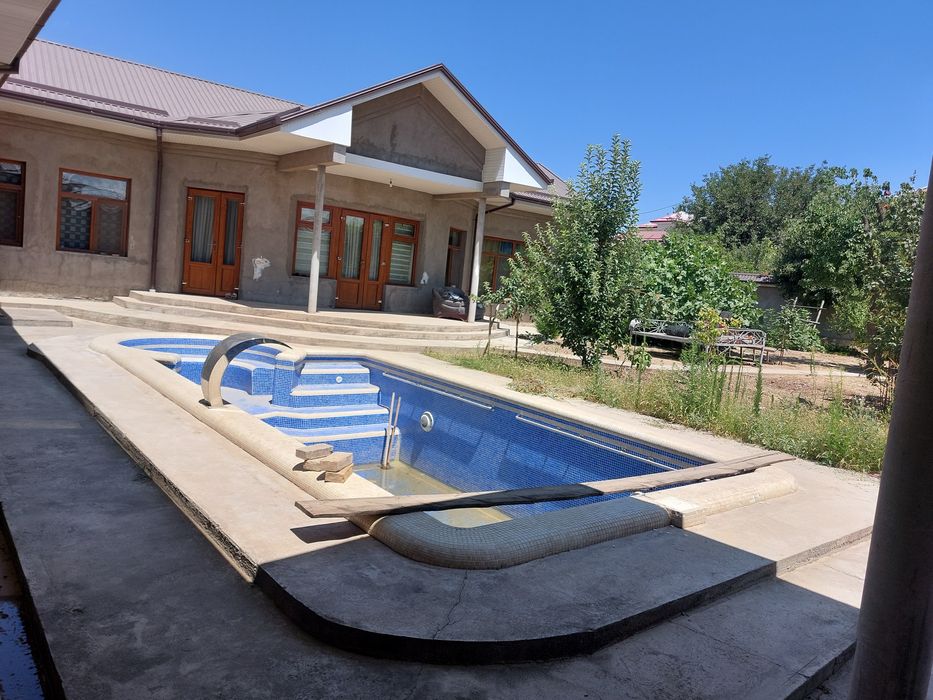 Uy hovli Yunusobod 5+2 sotix