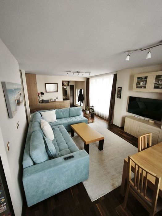 Тристаен апартамент в ж.к. Младост 2! До метростанция!