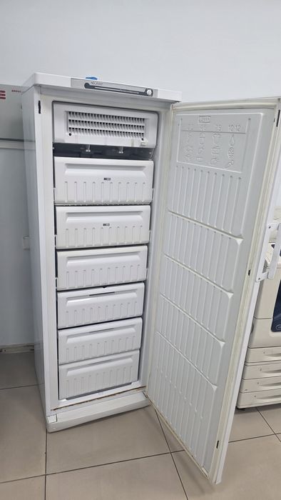 Продам морозильник