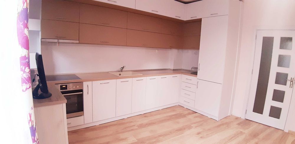 Дава се под наем Двустаен апартамент в Варна, Център - 60 кв.м за 561 € - Снимка #16