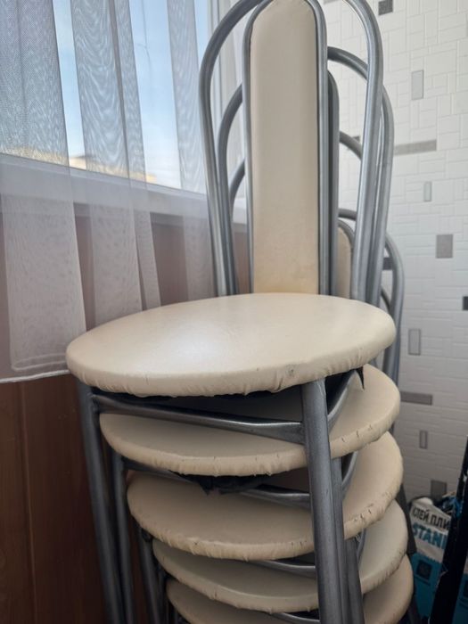 Стулья 5шт по 2000