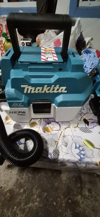 Makita aspiratoare 18 v-36v si fierastrau