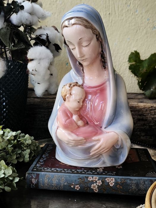 Порцеланова фигура Hertwig & Co