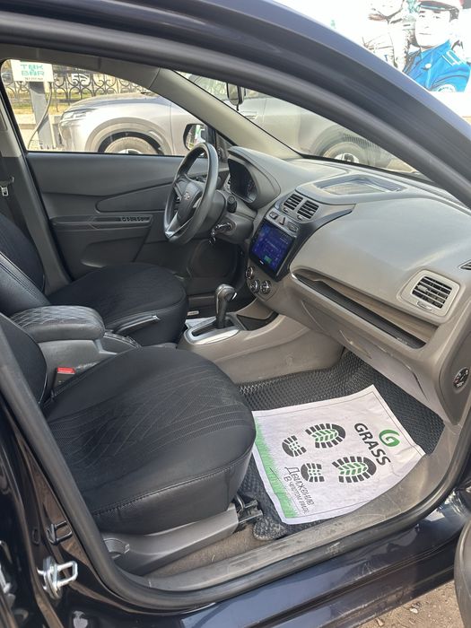 Cobalt sotiladi. 1 ta odam haydagan