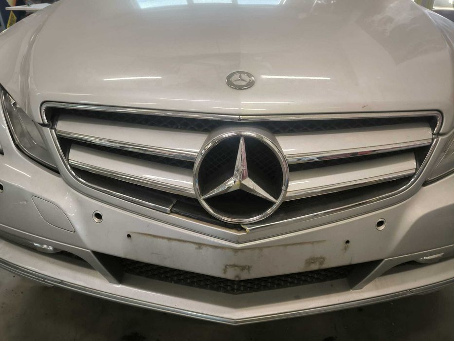 bara fata mercedes c207 e-coupe