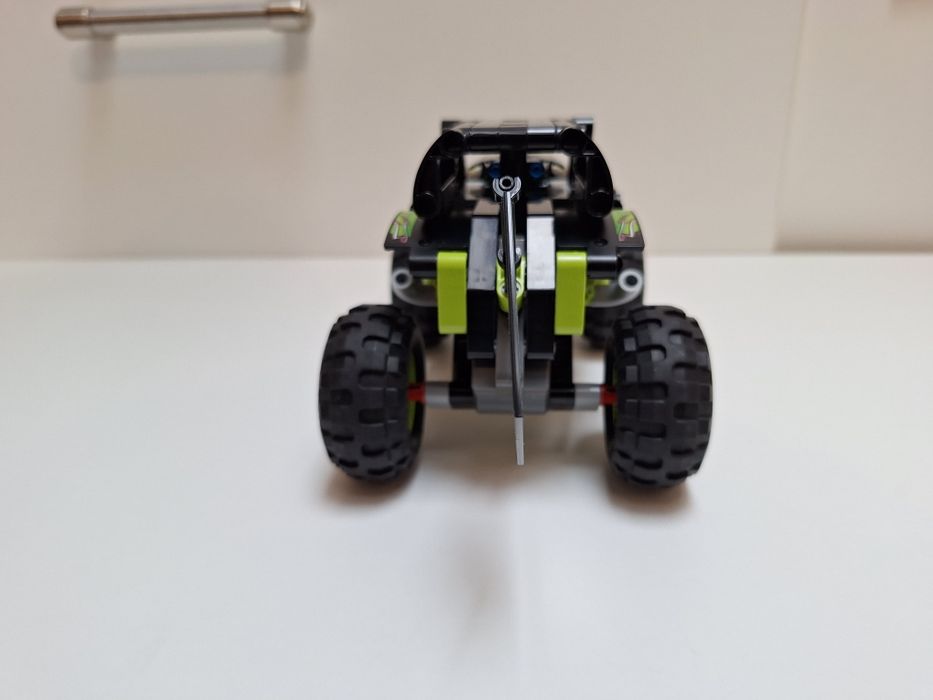 Lego  Technic 42118 - Monster Jam Grave Digger - complet