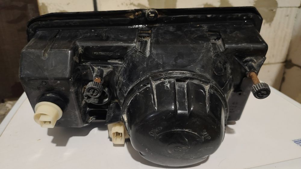 Фара Жигули 2105 , 2104, 2107 левая