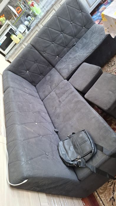 Ugolok srochna sotiladi