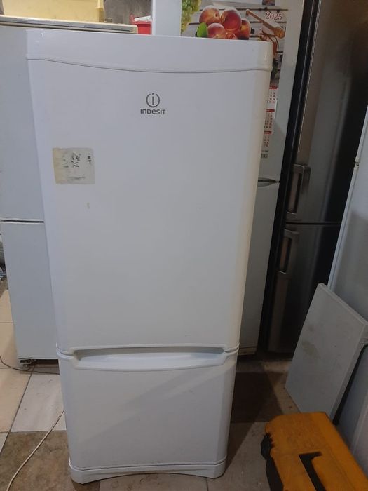 Холодильник Indesit . Гарантия. Доставка.