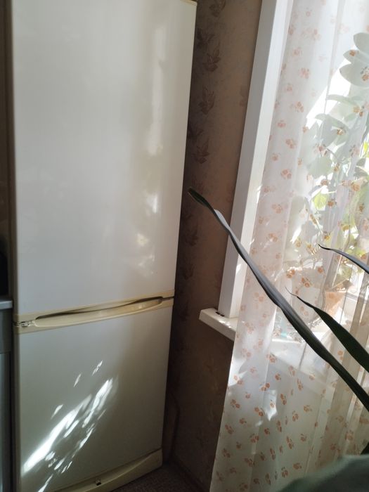 Холодильник б у без посторонних запахов